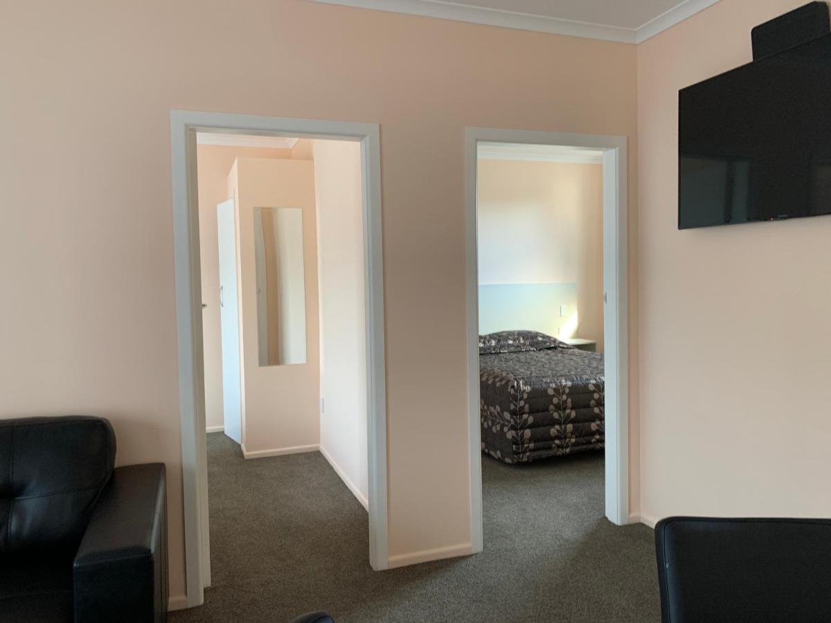 Kingswood Motel Waimate Exterior photo